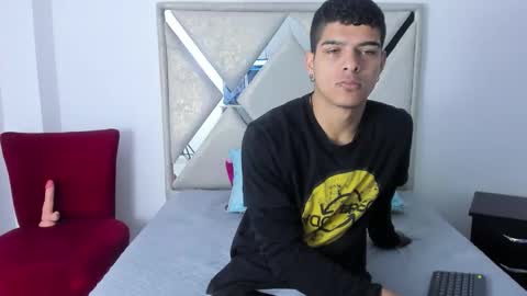 wyatt online show from December 3, 1:12 pm