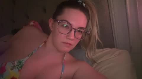 Mariah  online show from March 6, 5:35 am