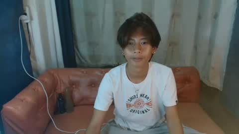 x_lee06 online show from January 31, 7:11 pm