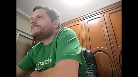 Snapshot of xavi5432 chatting on October 8, 8:15 pm xavi5432 online show from October 8, 8:15 pm