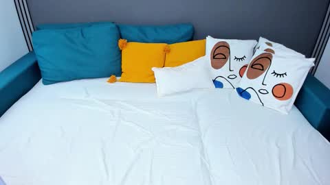 Christal online show from March 4, 8:28 pm