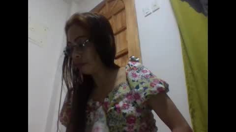 xhotskinny69x online show from February 18, 10:37 am