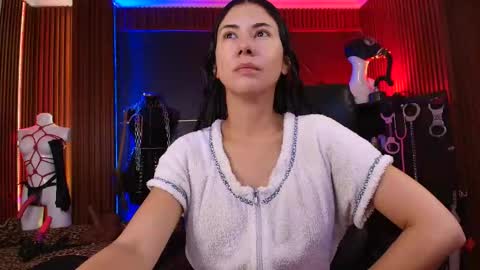 XiaQueen   I M online show from February 13, 11:35 am