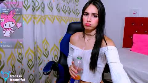 Snapshot of ximena_butterfly2 chatting on September 14, 12:13 am Ximena Butterfly online show from September 14, 12:13 am