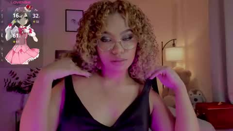 camila online show from November 8, 9:18 pm