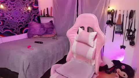 xizette online show from June 23, 11:11 pm