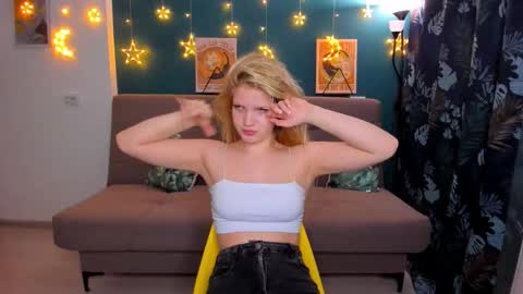 Chloe online show from February 2, 2:34 pm