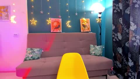 Chloe online show from February 11, 9:20 am