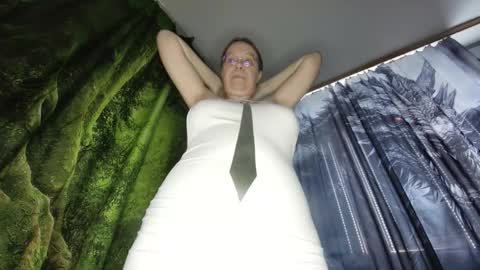 xnicetitsx online show from March 8, 9:24 am