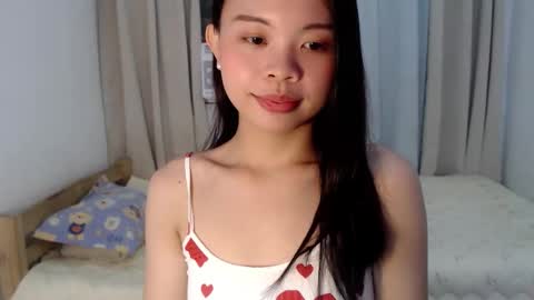 nathalie online show from May 29, 4:21 am