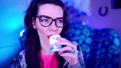 Bella Bondai online show from November 11, 6:59 am