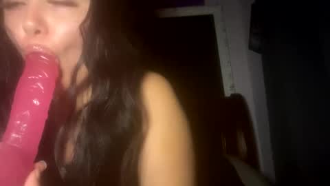 xocrybaby online show from December 8, 4:22 am