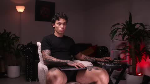 Snapshot of xomega_02 chatting on March 1, 12:17 am online show from March 1, 12:17 am