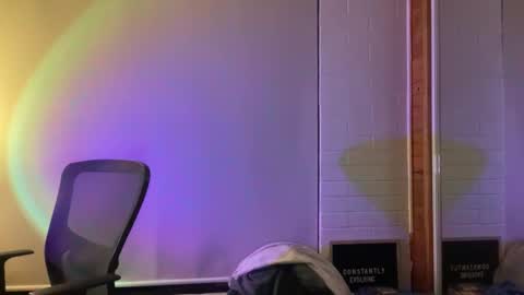 xopeachybaby online show from April 25, 10:28 am