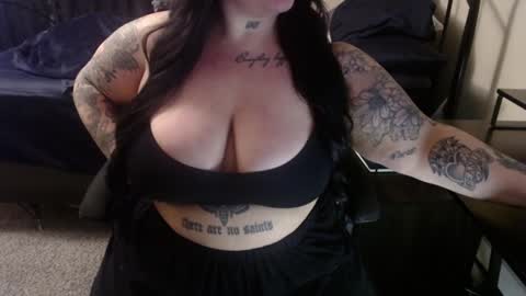 xorileyschembri online show from January 5, 4:04 am