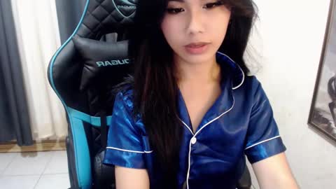 aira online show from January 8, 2:14 am