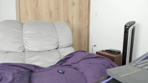 Hellen Sofia instagram hellen5546 online show from April 2, 7:54 pm