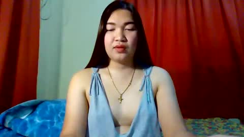HI IM PAULINE online show from January 31, 1:33 am