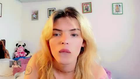 Femboy Exotic online show from February 14, 5:04 pm
