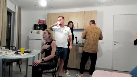 xveryhotcouple online show from November 2, 5:46 pm