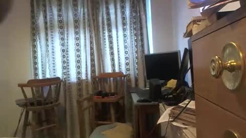 xvoyeur2011x online show from March 28, 6:48 am