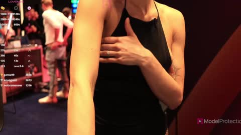 FrancyStepmom and YStepson    INTERESTED IN A GIRL-GIRL COLLABORATION  TEXT ME HERE  or INSTAGRAM online show from September 27, 3:10 pm