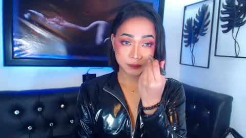 xxasian_goddessxx online show from June 25, 6:24 pm