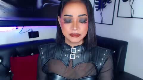 xxasian_goddessxx online show from July 7, 6:01 pm