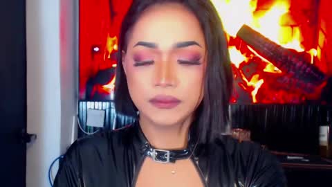 xxasian_goddessxx online show from June 1, 4:41 pm