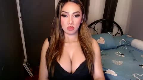 Snapshot of xxcinddyxx chatting on December 22, 7:10 pm cinddy online show from December 22, 7:10 pm