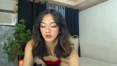 Snapshot of xxgoddessofsatisfactionxx chatting on February 27, 6:02 am Sophie online show from February 27, 6:02 am
