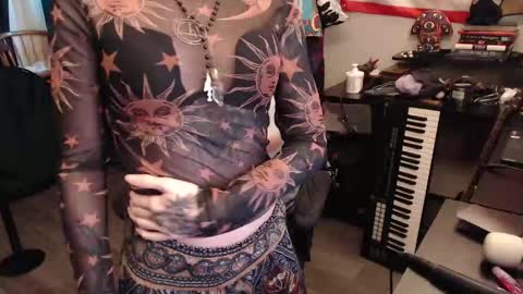 Lilith online show from September 27, 5:16 am