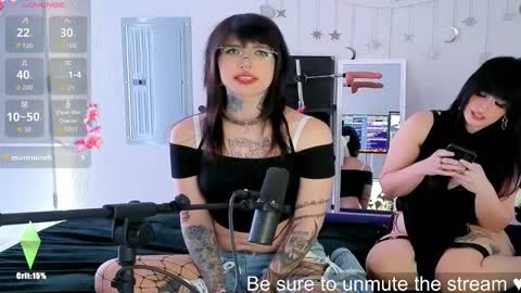 Muse n Poppy online show from February 3, 10:47 pm