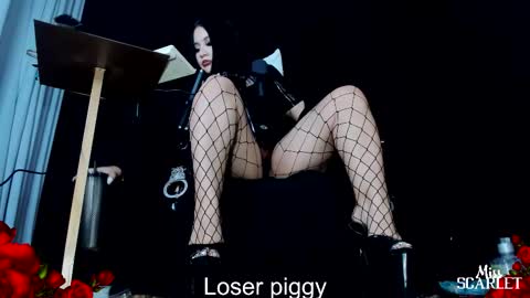 Mistress Scarlet Igmiss scarlet978 online show from October 30, 11:16 pm