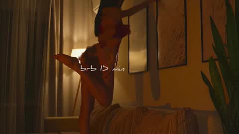 Molly online show from January 7, 2:00 pm