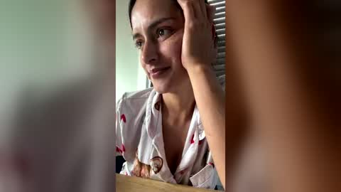 Lola online show from July 19, 12:41 pm