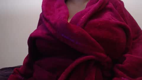 Ayanda online show from November 26, 6:59 pm