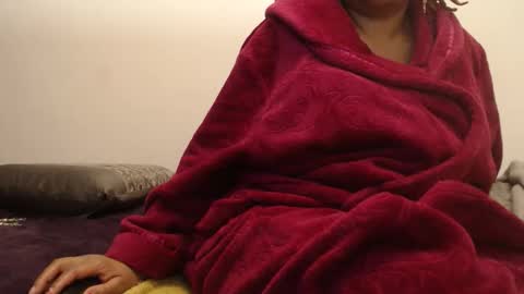 Ayanda online show from December 1, 11:36 pm