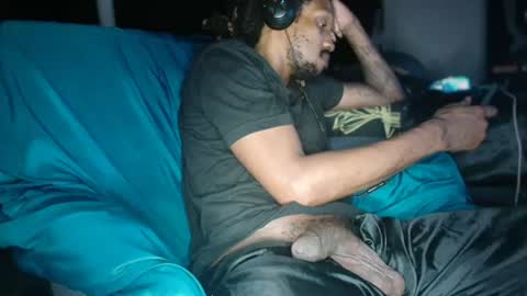 xxxjrstrokesxxx online show from July 22, 1:08 am
