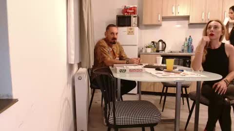 isa and gonzo online show from November 2, 5:46 pm