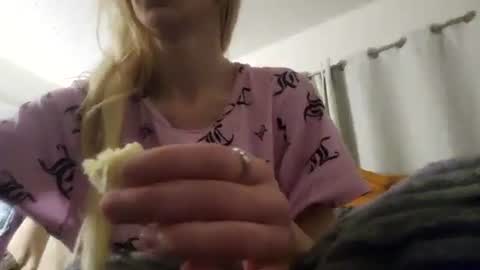 anothabunbun online show from March 7, 3:29 am