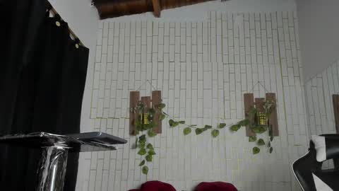 yacksson_lawrence online show from September 14, 3:09 am