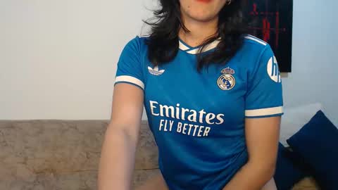 Yani online show from February 1, 9:45 pm