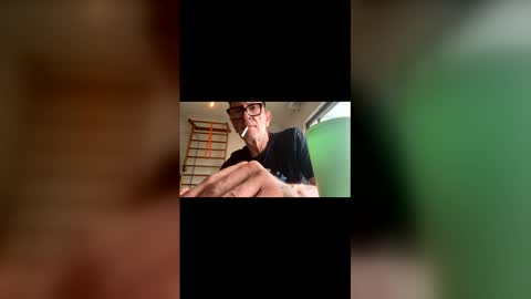 yannisv online show from February 10, 4:54 pm