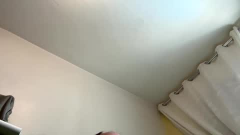 yannisv online show from April 27, 5:32 pm