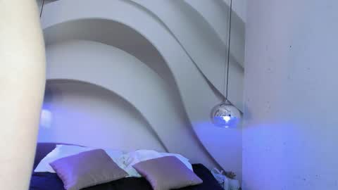 yara_shiine online show from December 20, 11:50 am