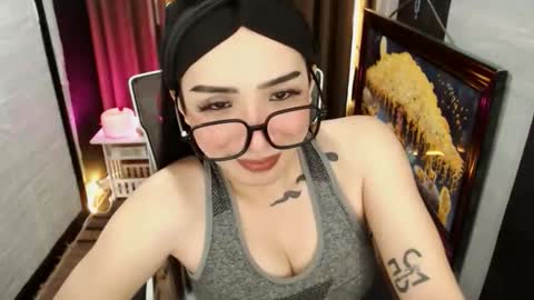 yassiered online show from December 14, 5:35 am