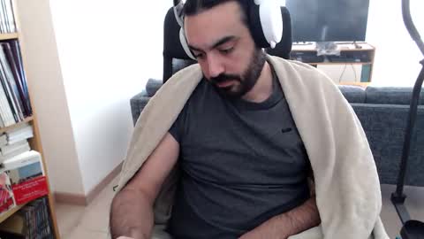 yeeaahoo online show from November 18, 8:17 am