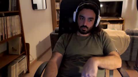 yeeaahoo online show from April 15, 7:58 pm