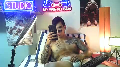 yeisoncastellanos1999 online show from October 8, 1:57 am